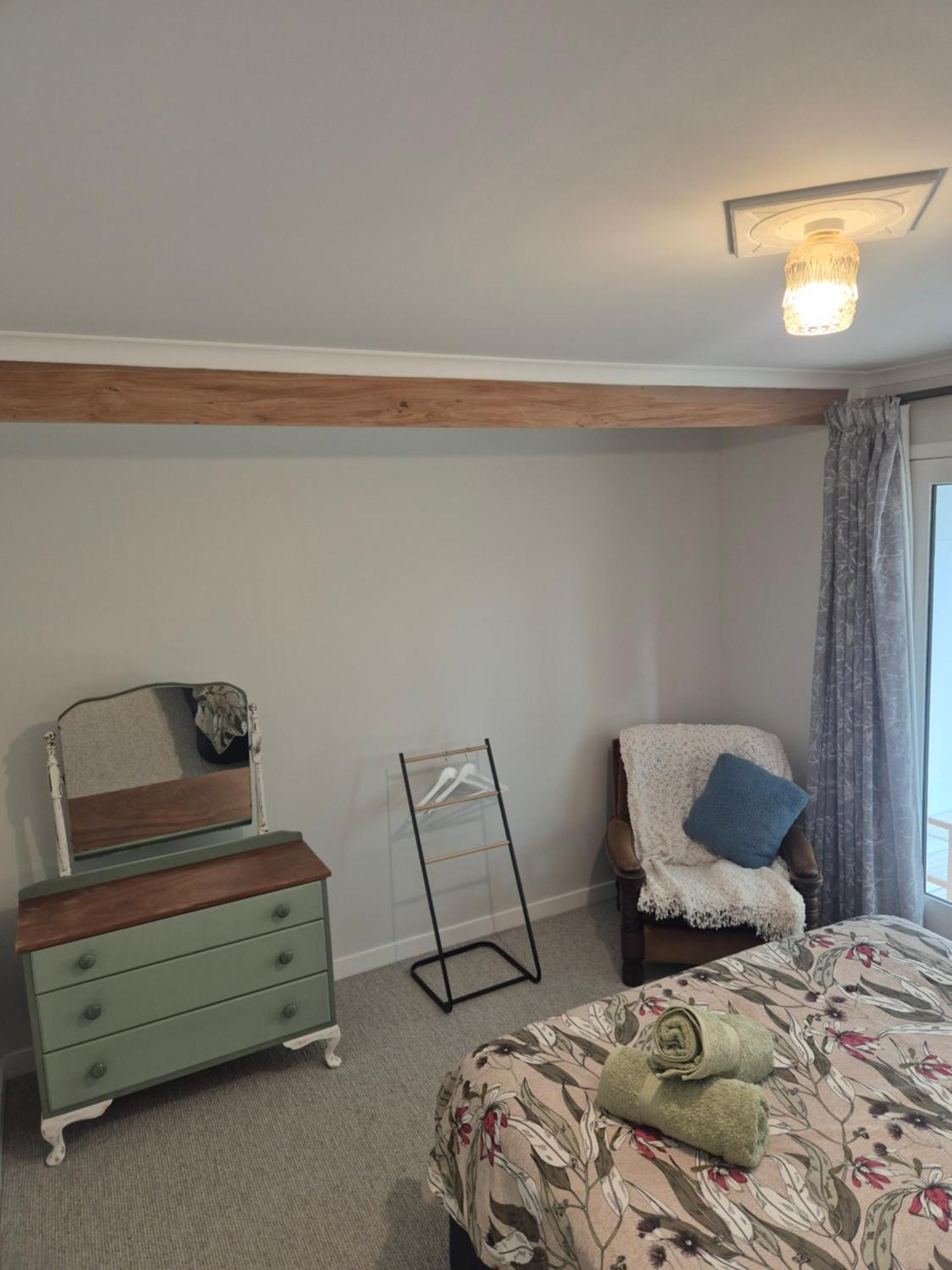 Cosy Getaway In Manapouri Villa Exterior photo